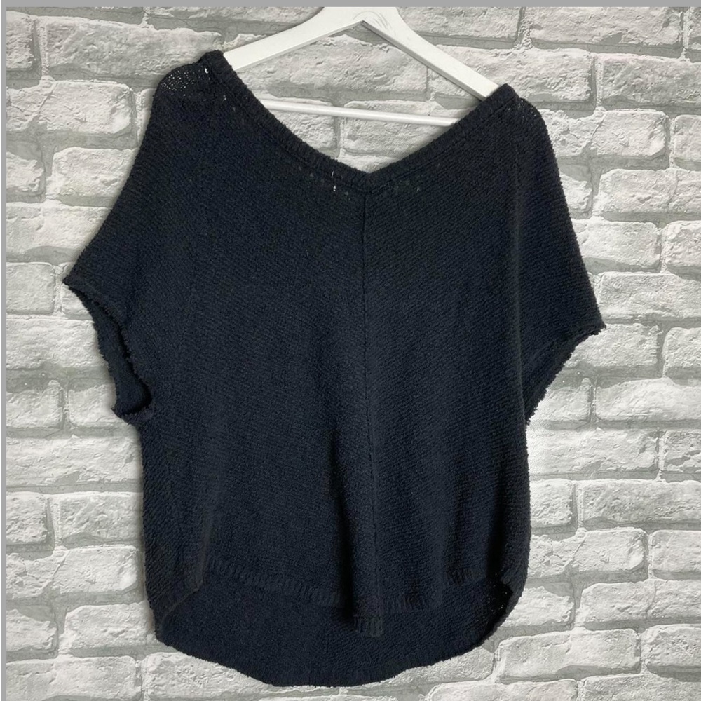 RESERVED ๐ค FREE PEOPLE cap sleeve oversized v neck sweater small ๐ค - Picture 2 of 7